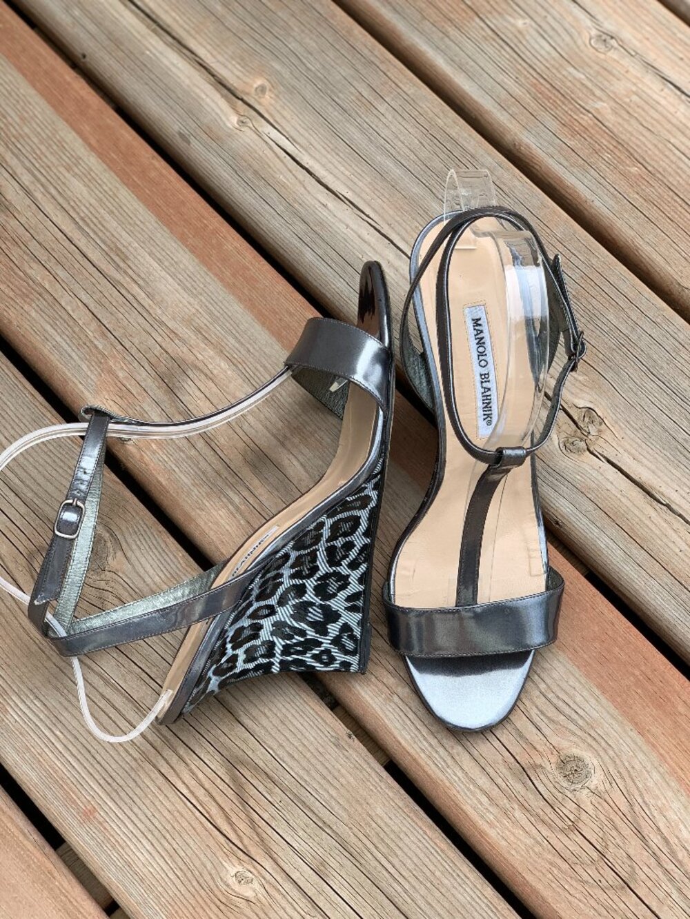 Manolo Blahnik Wedge Sandal 40 Leopard Metallic Silver Leather T-Strap High Heel